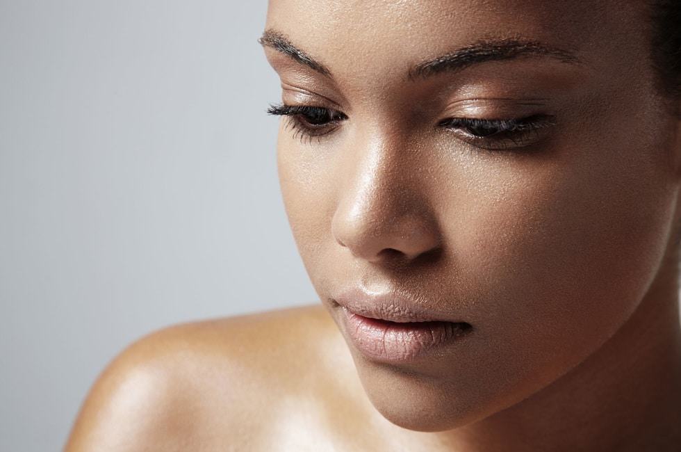 8 Best Setting Spray for Oily Skin That Actually Work