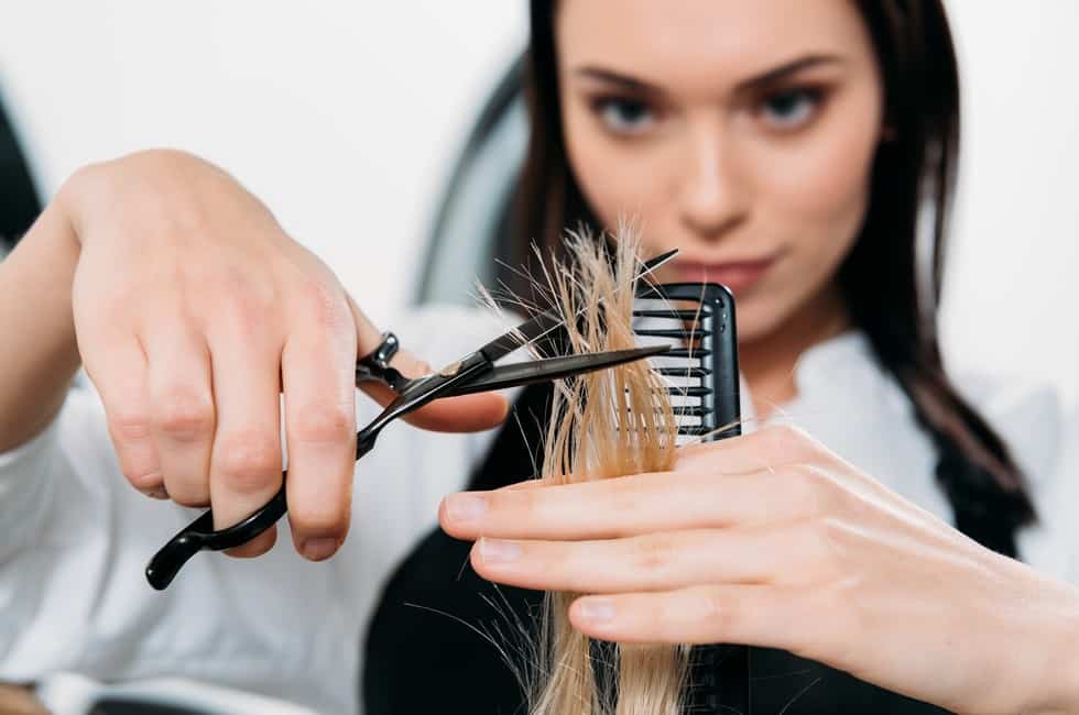 How Much to Tip Hairdresser on $200, $300 & Highlights