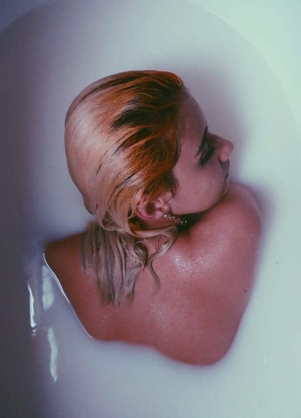 woman_in_bathtub