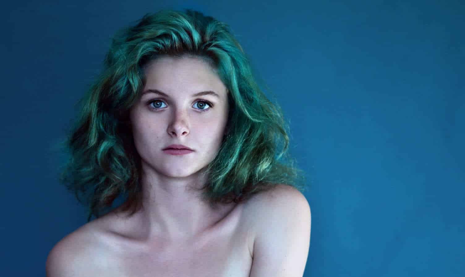 woman_with_green_hair